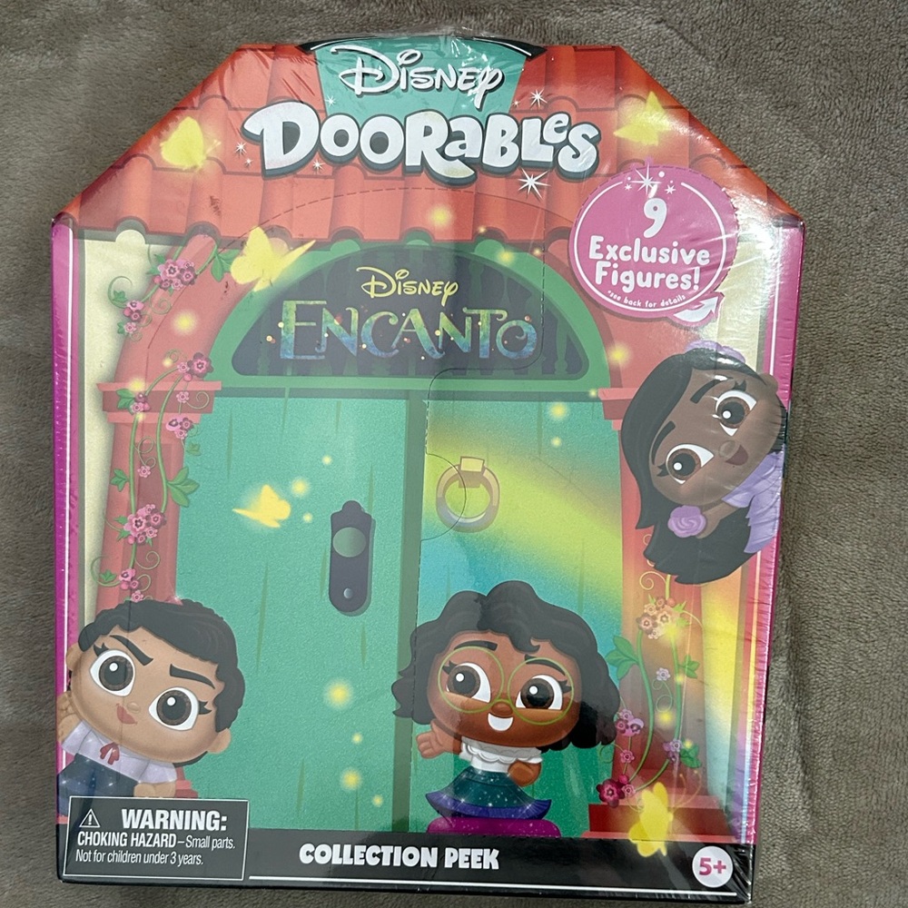 Disney Doorables Encanto Collection Peek Playset - Green and Pink